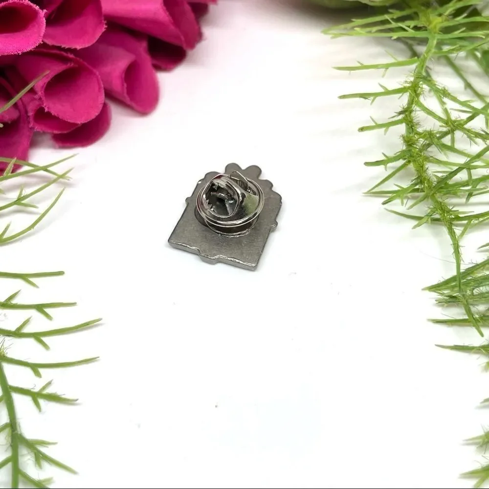 VINTAGE⚜️PEWTER Gift Box Polka Dot Tack Pin